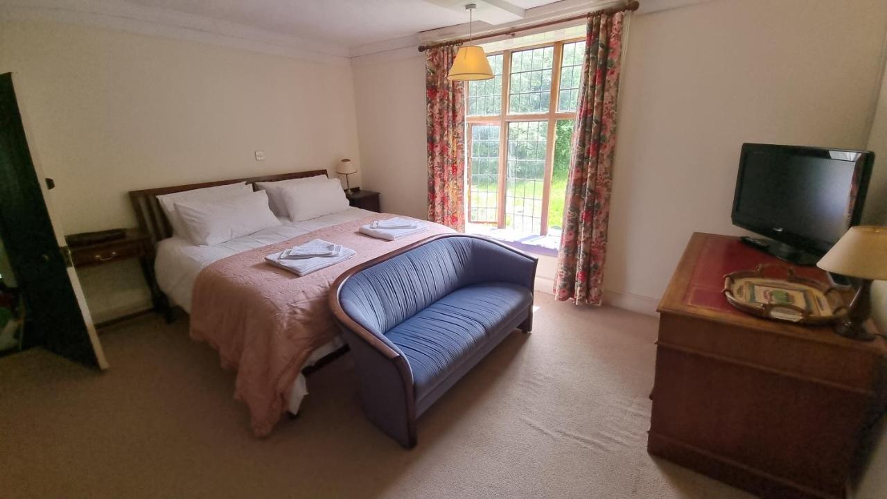 Bed and Breakfast Old Manor House Shepperton Esterno foto