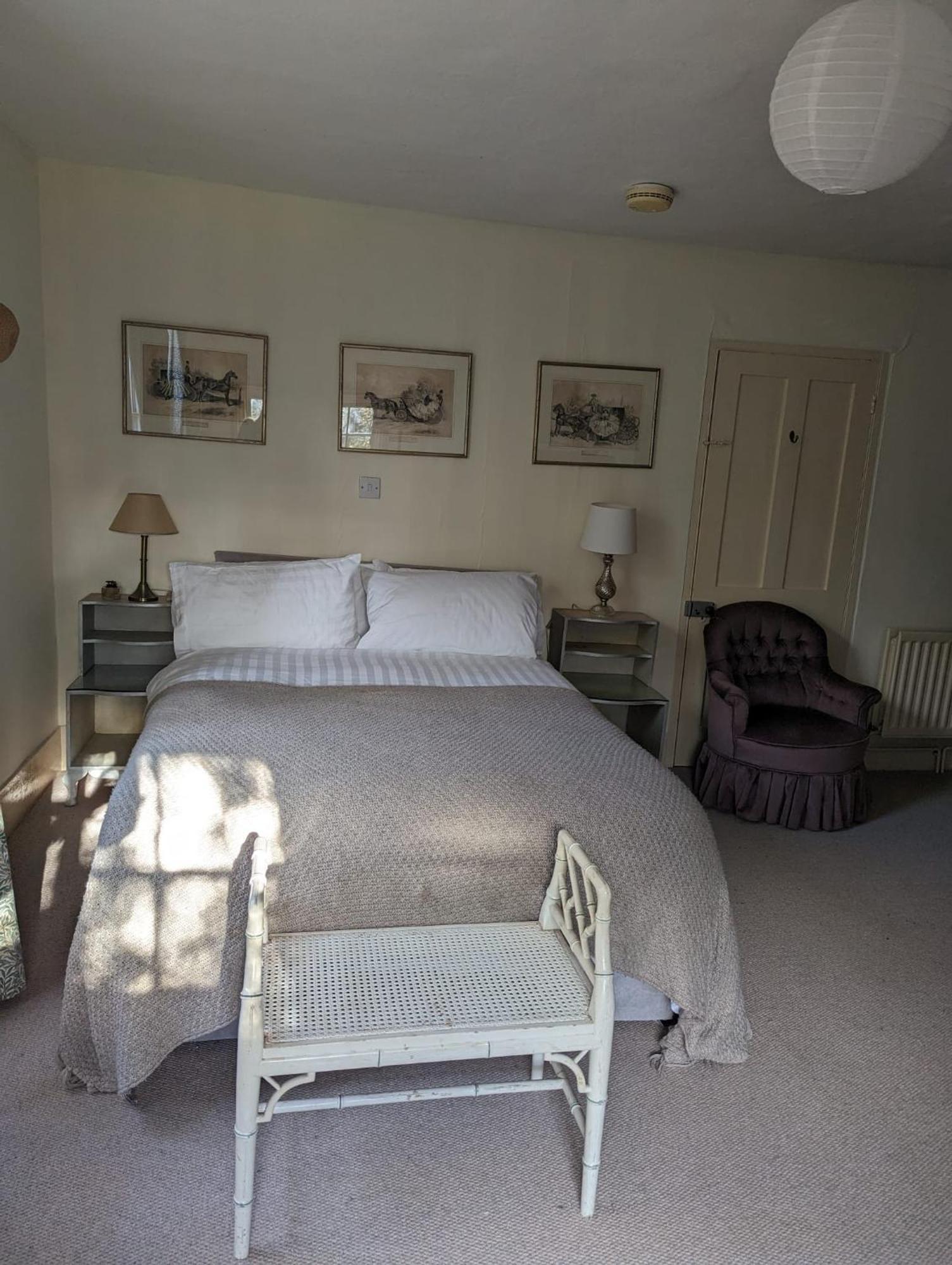 Bed and Breakfast Old Manor House Shepperton Esterno foto