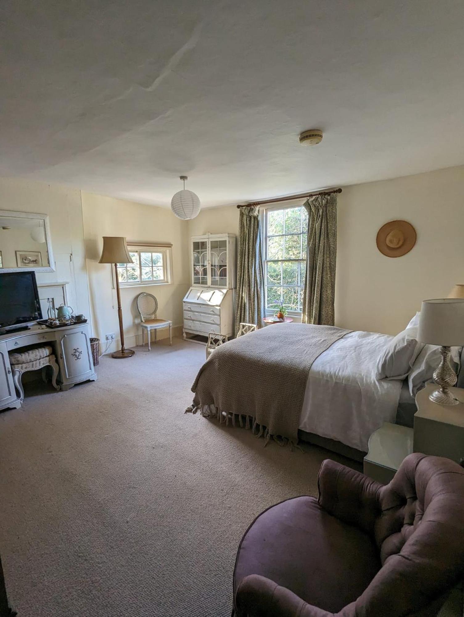 Bed and Breakfast Old Manor House Shepperton Esterno foto