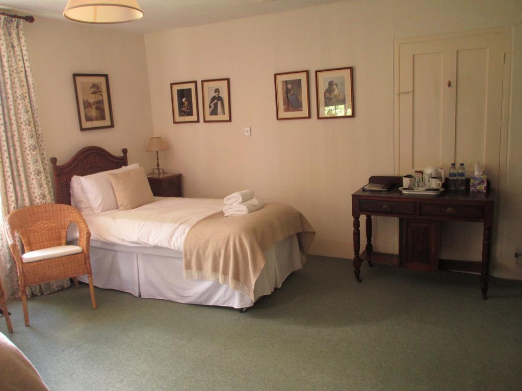 Bed and Breakfast Old Manor House Shepperton Camera foto