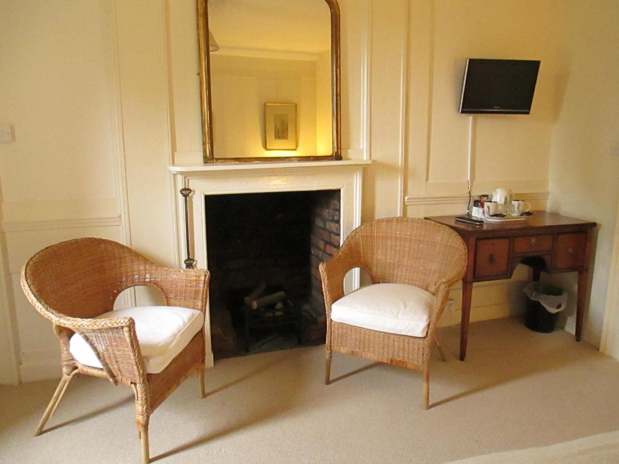 Bed and Breakfast Old Manor House Shepperton Esterno foto